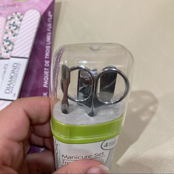 NEW Manicure Nails Gift Set - Picture 5 of 6